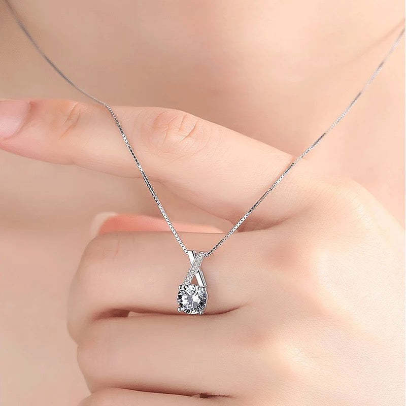 925 Sterling Silver AAA Zircon Fine Jewellery Tear Drop Shaped Pendant Necklace