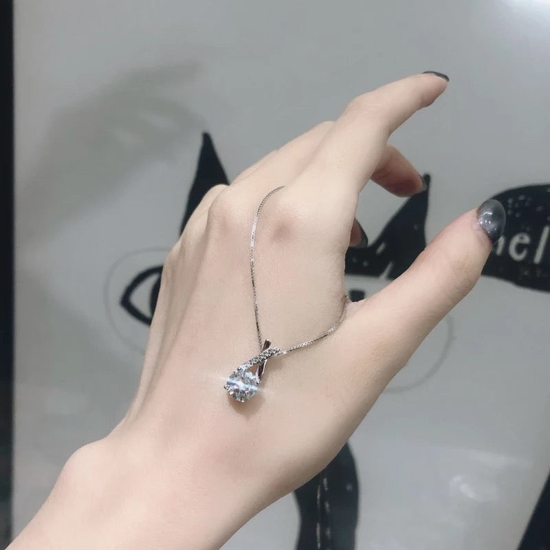 925 Sterling Silver AAA Zircon Fine Jewellery Tear Drop Shaped Pendant Necklace