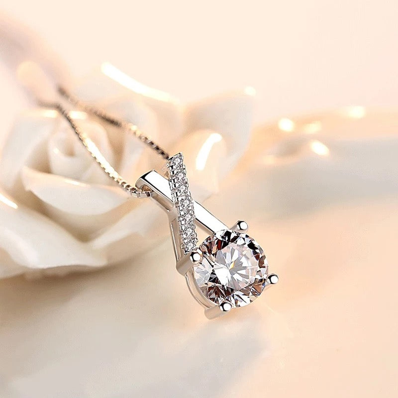 925 Sterling Silver AAA Zircon Fine Jewellery Tear Drop Shaped Pendant Necklace