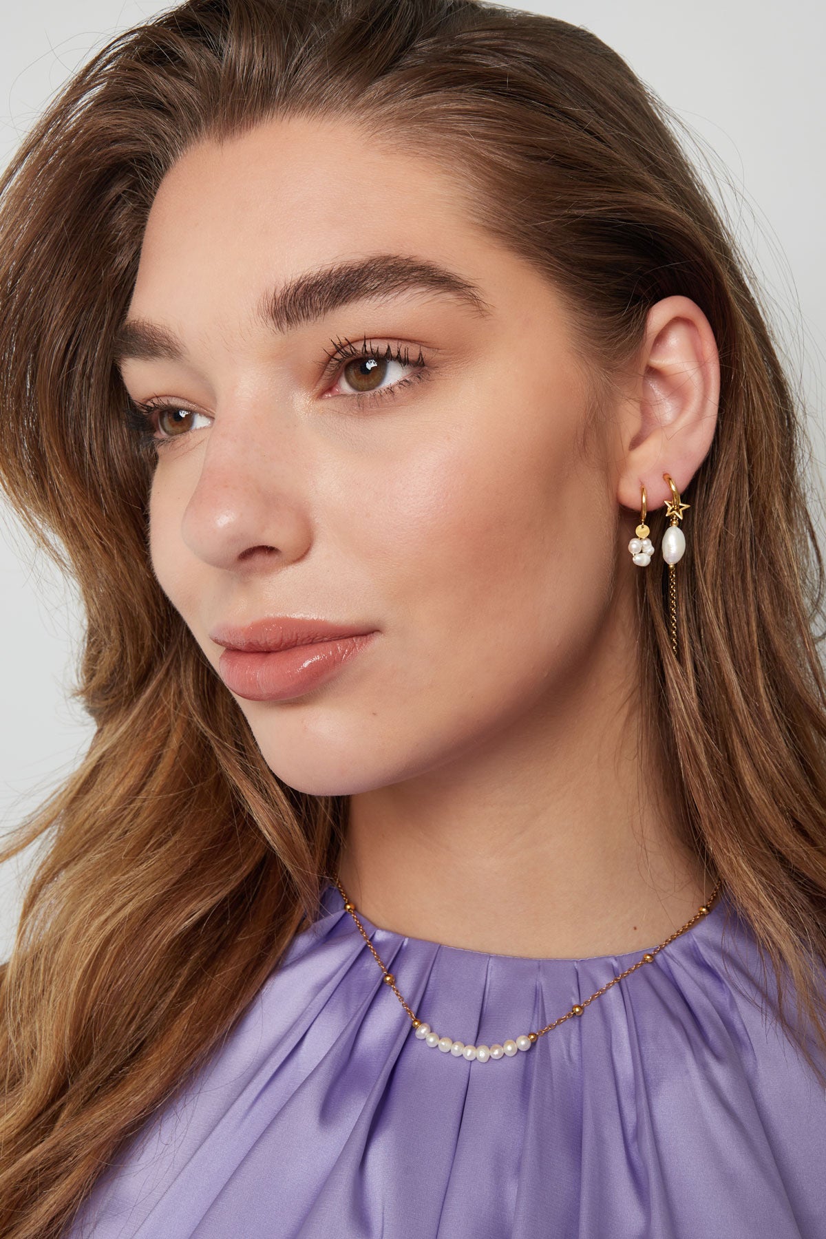 Gold Pearl Round Earrings