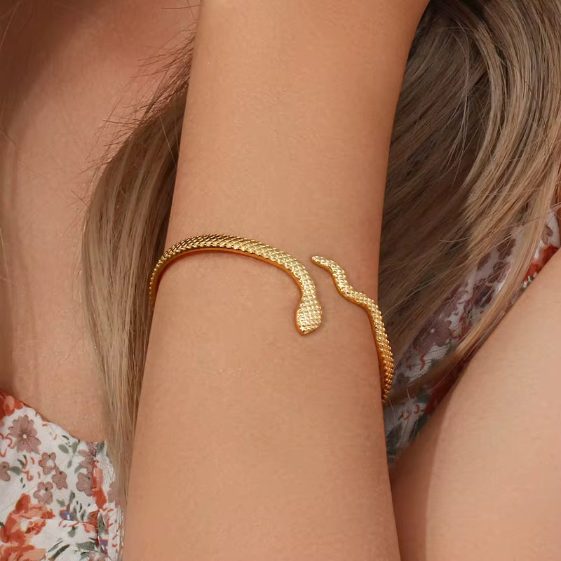18K Gold Open Adjustable Texture Snake Bangle Bracelet