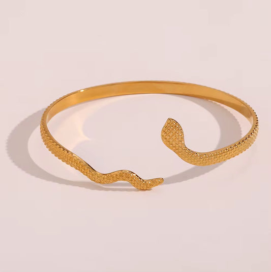18K Gold Open Adjustable Texture Snake Bangle Bracelet